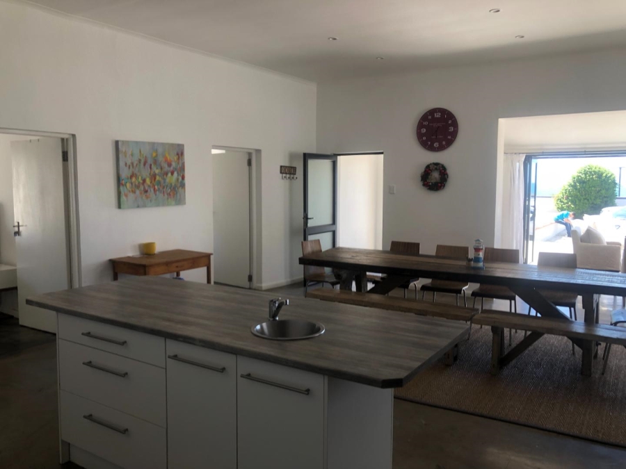 6 Bedroom Property for Sale in Westcliff Western Cape